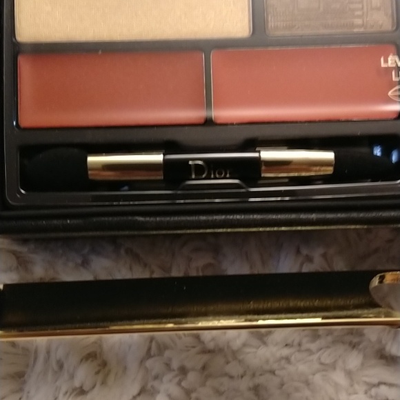 Dior 2021 LE Ecrin Couture Palette: Atelier of Dreams - Picture 14 of 17